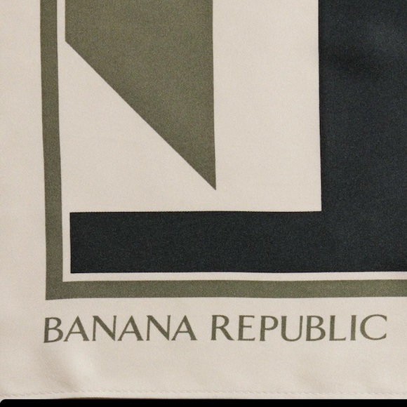 Banana Republic Accessories - NWT BANANA REPUBLIC SIGNATURE SILK SCARF – LARGE